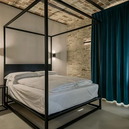 Курортный комплекс Torre Zambra Villamagna (Abruzzo)